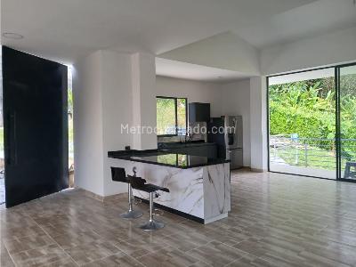 Casa en venta en San Bernardo Del Viento, Manizales · foto 2 de 11