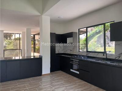 Casa en venta en San Bernardo Del Viento, Manizales · foto 3 de 11