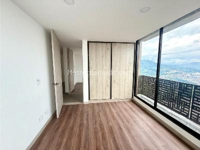 Apartamento de 3 alcobas en venta en Colombia, Manizales, 91 m² · foto 5 de 9