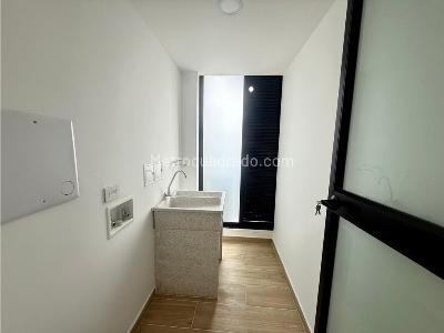 Apartamento de 3 alcobas en venta en Colombia, Manizales, 91 m² · foto 9 de 9