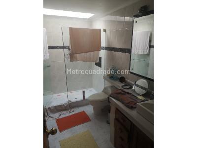 Casa de 4 alcobas en venta en Trebol, Manizales, 230 m² · foto 3 de 16
