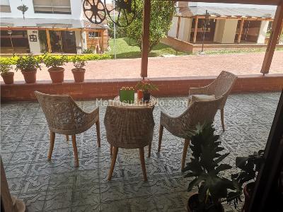 Casa de 4 alcobas en venta en Trebol, Manizales, 230 m² · foto 9 de 16