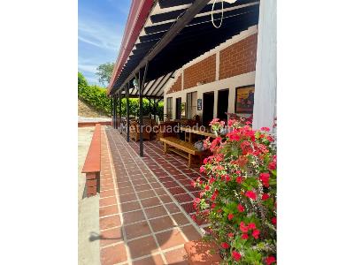 Casa en venta en Kilometro 41, Manizales · foto 2 de 20