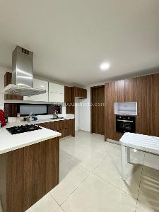 Apartamento de 3 alcobas en venta en Altamira, Barranquilla, 160 m² · foto 3 de 15