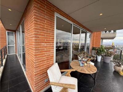Apartamento de 3 alcobas en venta en Chapinero Alto, Bogotá, 200 m² · foto 5 de 20