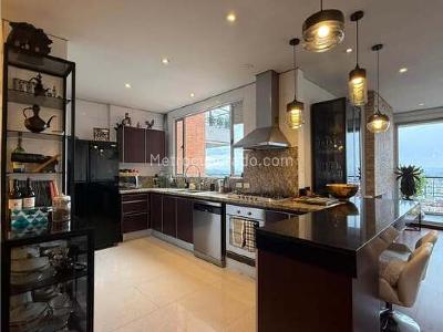 Apartamento de 3 alcobas en venta en Chapinero Alto, Bogotá, 200 m² · foto 12 de 20