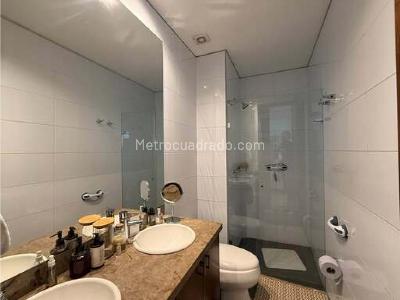 Apartamento de 3 alcobas en venta en Chapinero Alto, Bogotá, 200 m² · foto 19 de 20