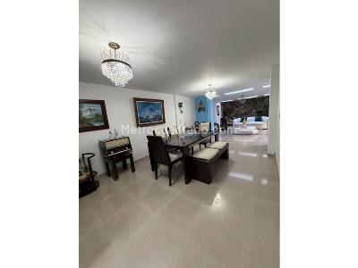 Apartamento de 3 alcobas en venta en Santa Barbara Central, Bogotá, 145 m² · foto 6 de 20