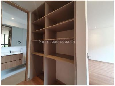 Apartaestudio en venta en Chico Norte, Bogotá, 44 m² · foto 10 de 16