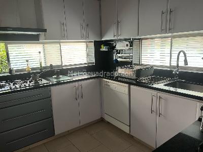Casa de 4 alcobas en venta en Altos De Sotileza, Bogotá, 238 m² · foto 3 de 20
