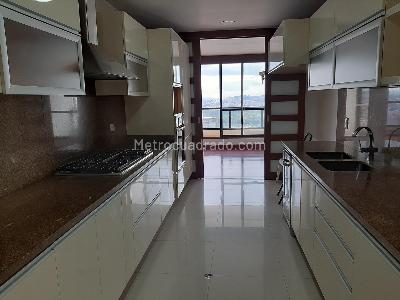 Apartamento de 3 alcobas en venta en Bosque Medina Usaquen, Bogotá, 250 m² · foto 11 de 17