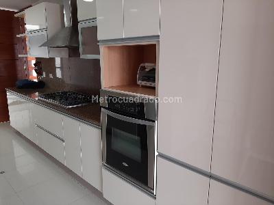 Apartamento de 3 alcobas en venta en Bosque Medina Usaquen, Bogotá, 250 m² · foto 5 de 17