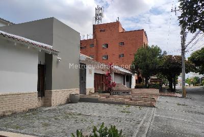 Casa de 5 alcobas en venta en Tejares Cristales, Cali, 396 m² · foto 4 de 13