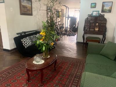 Casa de 5 alcobas en venta en San Luis, Bogotá, 300 m² · foto 7 de 20
