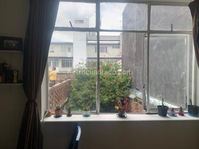 Casa de 5 alcobas en venta en San Luis, Bogotá, 300 m² · foto 12 de 20
