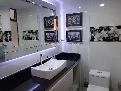 Apartamento de 4 alcobas en venta en Santa Bárbara, Bogotá, 258 m² · foto 11 de 20