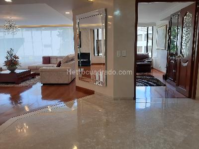 Apartamento de 4 alcobas en venta en Santa Bárbara, Bogotá, 258 m² · foto 2 de 20