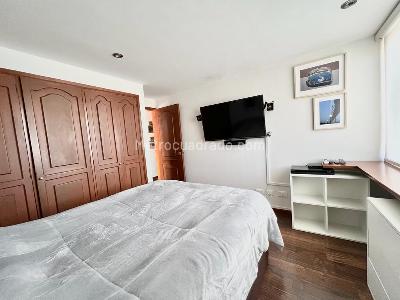 Apartamento de 3 alcobas en venta en Santa Barbara Central, Bogotá, 159 m² · foto 14 de 20