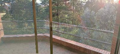Apartamento de 3 alcobas en venta en Bosque Medina Usaquen, Bogotá, 255 m² · foto 3 de 13