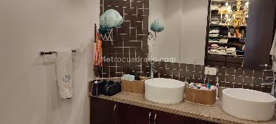 Apartamento de 3 alcobas en venta en Chico, Bogotá, 150 m² · foto 10 de 16