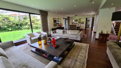 Casa de 4 alcobas en venta en Santa Ana Oriental, Bogotá, 674 m² · foto 2 de 20
