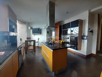 Apartamento de 3 alcobas en venta en Bosque Verde, Bogotá, 248 m² · foto 8 de 20