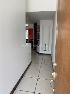Casa de 3 alcobas en venta en Conjunto Residencial Camino Del Cerro, Bogotá, 224 m² · foto 2 de 20