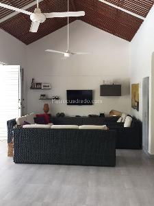 Casa de 5 alcobas en venta en Club Puerto Peñalisa, Girardot, 370 m² · foto 10 de 20