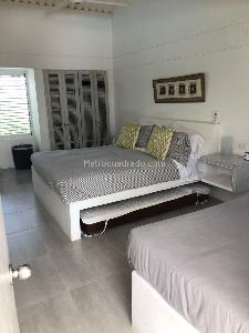 Casa de 5 alcobas en venta en Club Puerto Peñalisa, Girardot, 370 m² · foto 11 de 20
