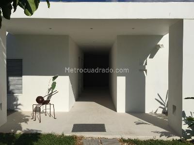 Casa de 5 alcobas en venta en Club Puerto Peñalisa, Girardot, 370 m² · foto 7 de 20