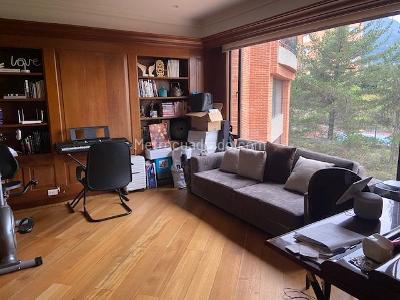 Apartamento en venta en Santa Barbara Alta, Bogotá · foto 4 de 12