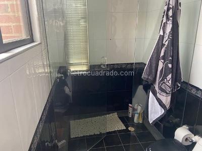 Apartamento en venta en Santa Barbara Alta, Bogotá · foto 8 de 12