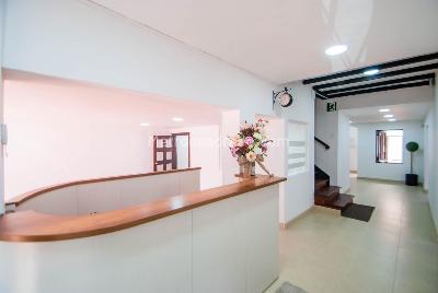 Casa de 5 alcobas en venta en Quinta Camacho, Bogotá, 600 m² · foto 2 de 9