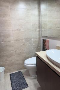 Apartamento en venta en El Poblado El Tesoro, Medellín · foto 9 de 10