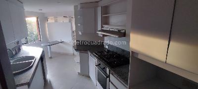 Apartamento de 3 alcobas en venta en Sierras Del Moral, Bogotá, 220 m² · foto 6 de 9