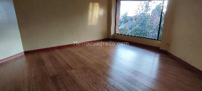 Apartamento de 3 alcobas en venta en Sierras Del Moral, Bogotá, 220 m² · foto 5 de 9