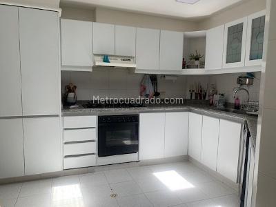 Apartamento en venta en Santa Barbara Central, Bogotá · foto 12 de 18