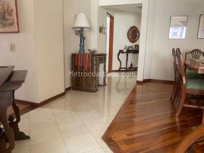 Apartamento en venta en Santa Barbara Central, Bogotá · foto 4 de 18