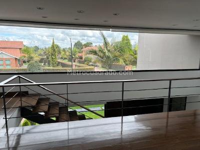 Casa de 5 alcobas en arriendo en Hacienda San Simon, Chía, 1365 m² · foto 10 de 13