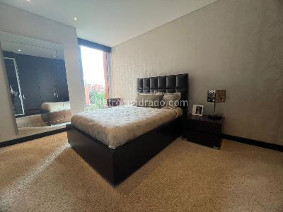 Apartamento de 3 alcobas en venta en Los Rosales, Bogotá, 300 m² · foto 11 de 20
