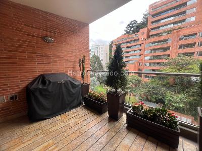 Apartamento de 3 alcobas en venta en Los Rosales, Bogotá, 300 m² · foto 19 de 20