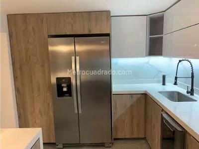 Casa de 5 alcobas en venta en Alhambra, Bogotá, 400 m² · foto 8 de 20