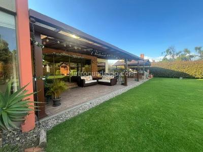 Casa de 3 alcobas en arriendo en Condominio San Sebastian, Chía, 326 m² · foto 5 de 8