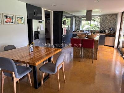 Casa de 5 alcobas en venta en San Simon, Chía, 427 m² · foto 3 de 19