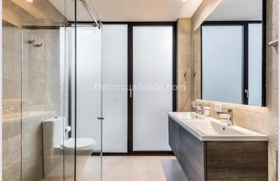 Apartamento de 1 alcoba en venta en Chico, Bogotá, 60 m² · foto 5 de 9
