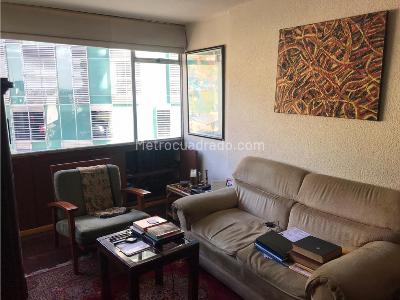 Apartamento de 3 alcobas en venta en Las Nieves, Bogotá, 127 m² · foto 3 de 20