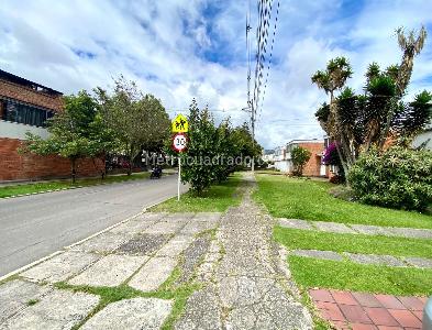 Casa de 5 alcobas en venta en Niza Antigua, Bogotá, 371 m² · foto 20 de 20