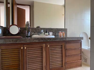 Apartamento de 2 alcobas en venta en Chico Norte Iii Sector, Bogotá, 220 m² · foto 13 de 20