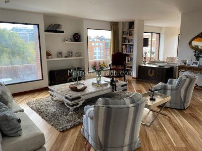 Apartamento de 2 alcobas en venta en Chico Norte Iii Sector, Bogotá, 220 m² · foto 3 de 20