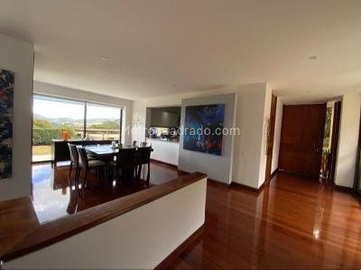 Casa de 4 alcobas en venta en Condominio Arboreto, La Calera, 317 m² · foto 3 de 20